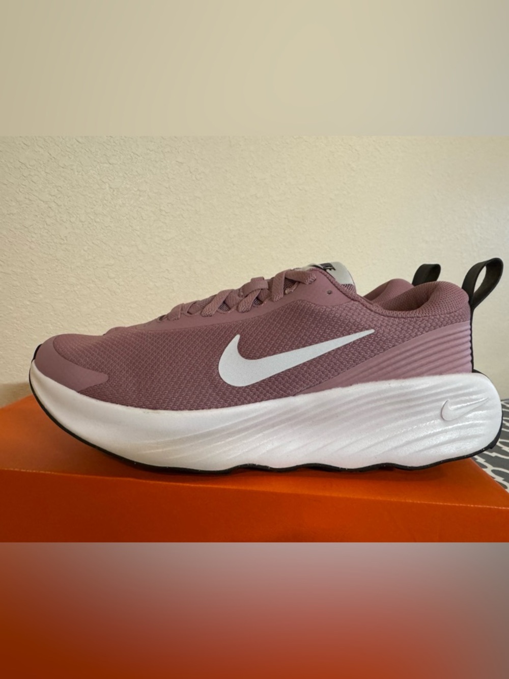 Nike Promina (Women’s) size 10, Brand NEW